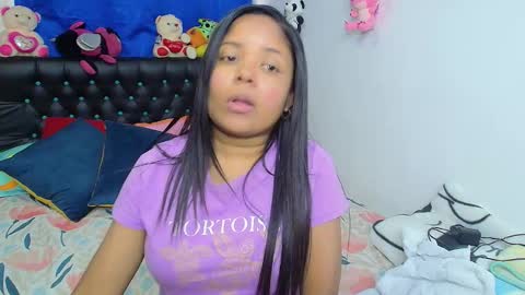 Snapshot of melika_sweet chatting on September 10, 6:42 pm eli online show from September 10, 6:42 pm