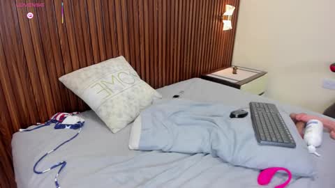 M E L I N A  online show from October 29, 8:53 pm