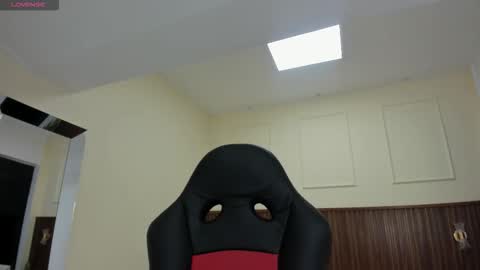 M E L I N A  online show from October 20, 7:41 pm