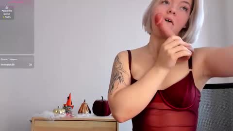 My name is Melina online show from October 16, 3:50 am