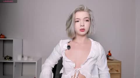 My name is Melina online show from November 10, 3:31 am