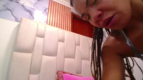 Melissa online show from April 8, 11:35 am