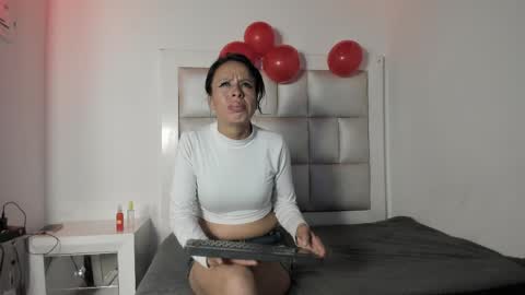 melisa_js_ online show from May 26, 3:56 am