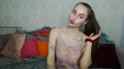 melisareu online show from December 20, 10:27 am