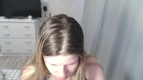 Melissa  Ray online show from February 28, 2:53 am