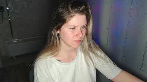 Melissa  Ray online show from February 9, 3:34 pm