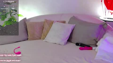 Hot Milf Melissa  ONLINE  Mon  Tue  Wed  Fr  Sun  - 9pm - 6amUTC3 online show from February 16, 3:59 pm