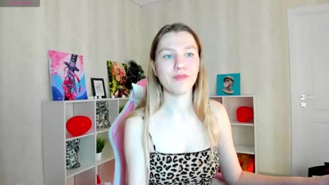 melissa_moooree online show from February 27, 2:32 pm