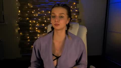 Snapshot of melissa_richardson chatting on February 11, 2:25 am Melissa online show from February 11, 2:25 am
