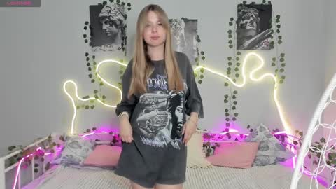 Melissa HOT CONTENT HERE  online show from January 8, 9:00 am