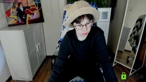 Melissa online show from October 19, 3:16 pm