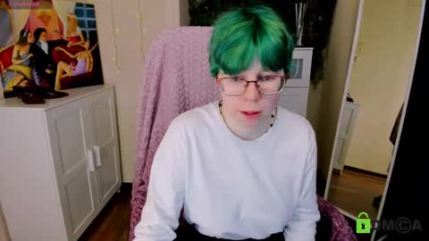 Snapshot of melissa_wells chatting on March 4, 5:32 am Melissa online show from March 4, 5:32 am