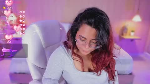 M E L I S S A  online show from May 14, 12:03 pm