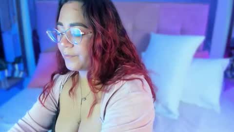 M E L I S S A  online show from December 18, 12:11 pm