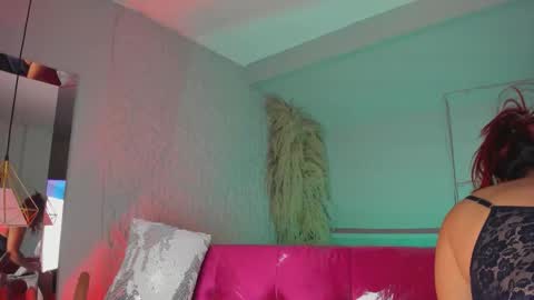 M E L I S S A  online show from January 14, 12:24 pm