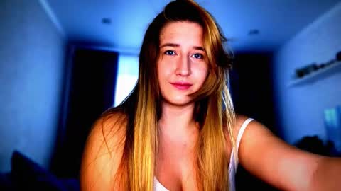 melissalii online show from November 18, 12:19 pm