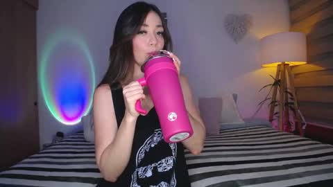 Snapshot of melissalopez27 chatting on February 19, 4:01 am Melissa Lopez online show from February 19, 4:01 am