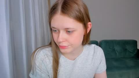 Melissa online show from March 4, 10:18 pm