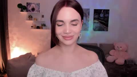 Tessa online show from May 9, 9:43 pm