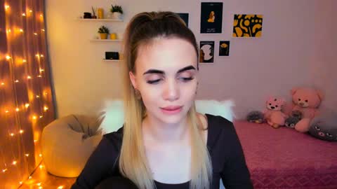 Tessa online show from February 2, 11:11 pm