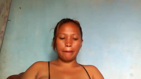 Snapshot of mellissia02 chatting on February 28, 6:21 am mellissa online show from February 28, 6:21 am