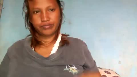 Snapshot of mellissia02 chatting on February 21, 10:07 am mellissa online show from February 21, 10:07 am