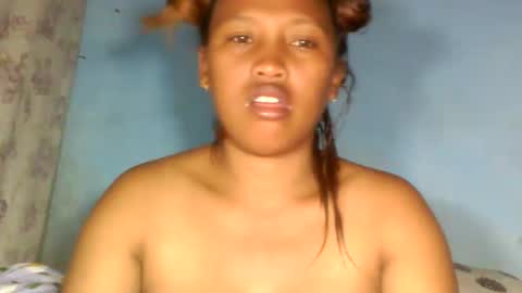 Snapshot of mellissia02 chatting on February 10, 5:19 pm mellissa online show from February 10, 5:19 pm