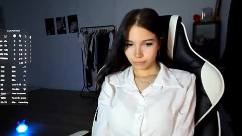 EVA online show from November 3, 7:26 pm