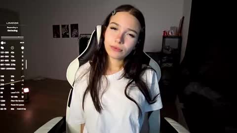 EVA online show from October 31, 7:36 pm