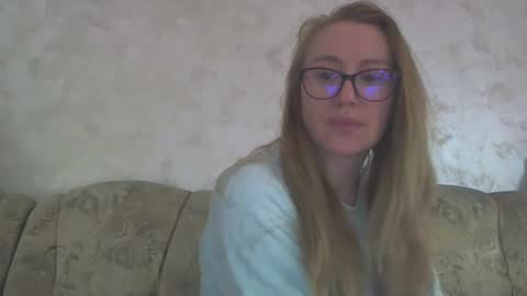 Melly online show from February 18, 8:16 am