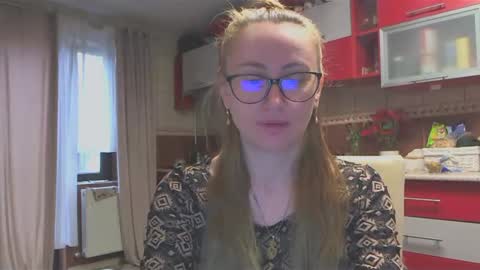Melly online show from February 7, 8:01 am