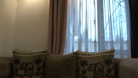 Melly online show from November 19, 7:51 am