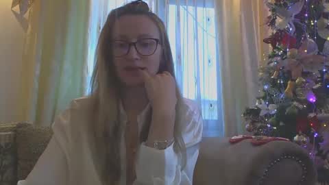 Melly online show from December 17, 7:18 am