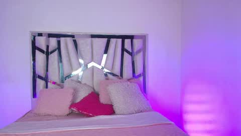    online show from October 8, 5:52 pm