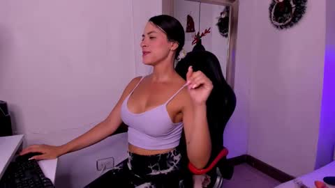 melody online show from December 22, 10:27 pm