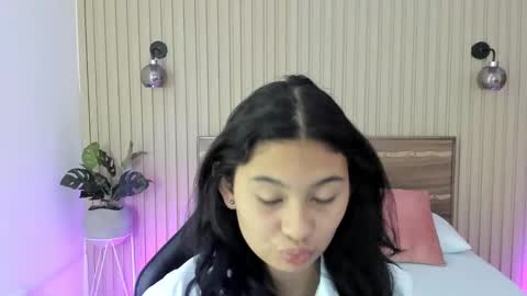 Snapshot of melody_flowers chatting on January 31, 11:56 am Melody online show from January 31, 11:56 am