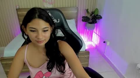 Snapshot of melody_flowers chatting on March 3, 3:32 pm Melody online show from March 3, 3:32 pm