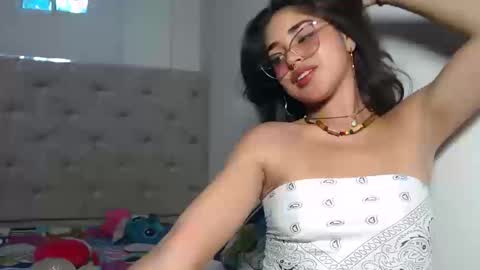 melody phillips online show from September 22, 2:32 pm