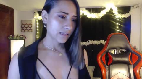 Melody online show from October 3, 11:13 pm