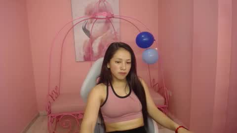 melody_sweett_x online show from November 12, 2:41 pm