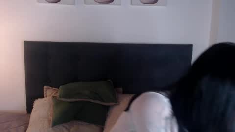 MELODY  online show from April 16, 9:39 pm