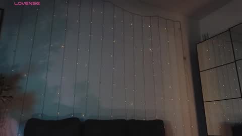 melody  online show from February 9, 5:33 pm