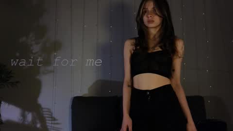 melody  online show from March 5, 4:46 pm