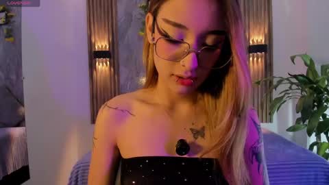 melodylanee online show from May 7, 11:06 am