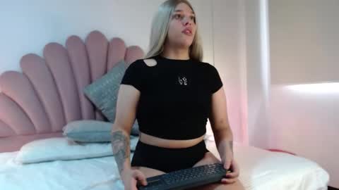 Melody online show from October 27, 4:18 pm