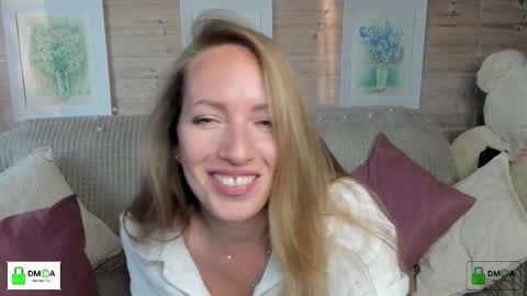Snapshot of melodyys chatting on September 11, 3:57 pm Melody My schedule this week Wednesday Thursday Sunday online show from September 11, 3:57 pm