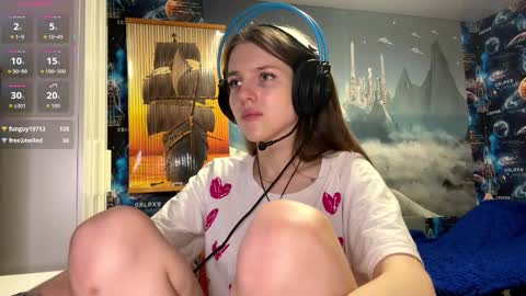 Hi Im Aria 18 years old online show from November 30, 2:24 pm