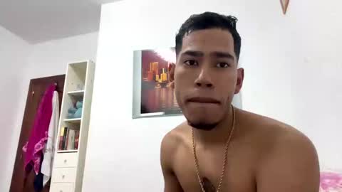 memolesta13 online show from December 26, 7:38 pm