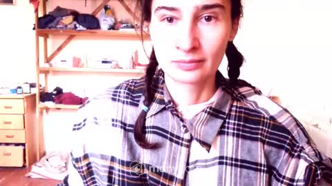 Yummygirl online show from January 1, 9:17 am