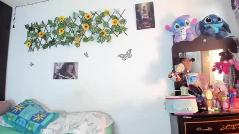 Princess Mensia online show from June 9, 1:11 pm